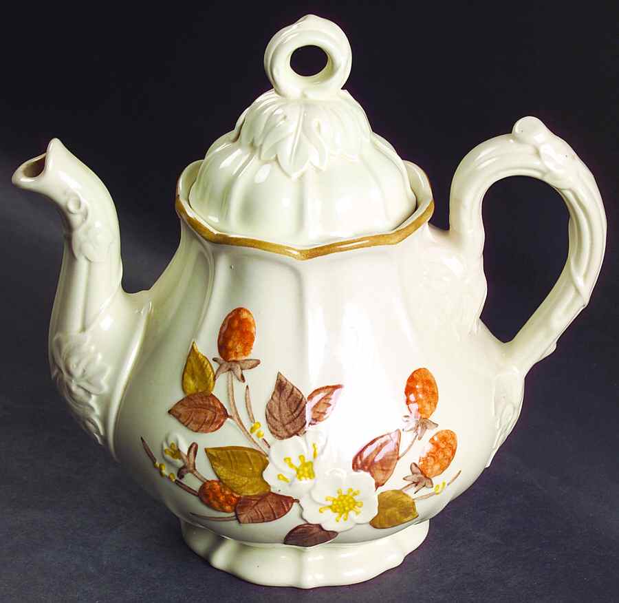 Autumn Berry Teapot & Lid by Metlox - Poppytrail - Vernon-1