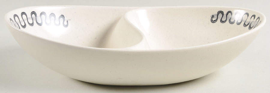 Aztec 11" Oval Divided Vegetable Bowl by Metlox - Poppytrail - Vernon-1