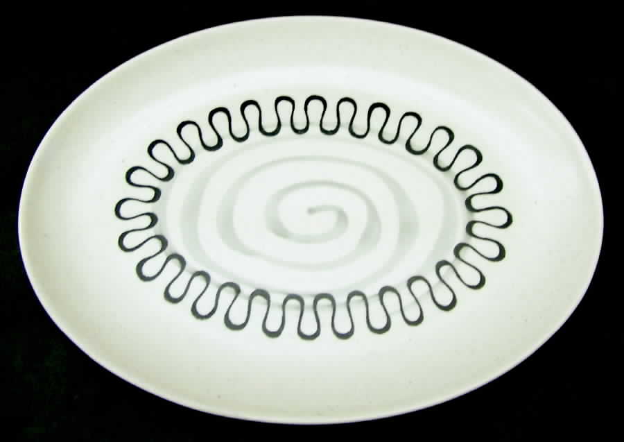 Aztec 11" Oval Serving Platter by Metlox - Poppytrail - Vernon-1