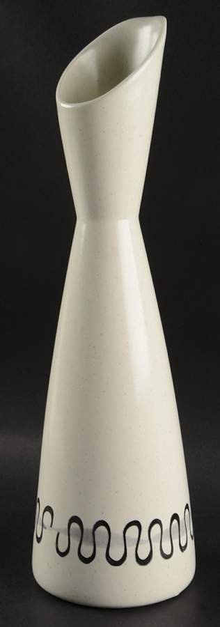 Aztec 38 Oz Juice Pitcher by Metlox - Poppytrail - Vernon-1