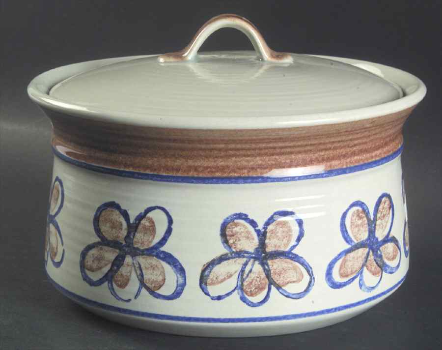 Bandero 2 Qt Round Covered Casserole by Metlox - Poppytrail - Vernon-1