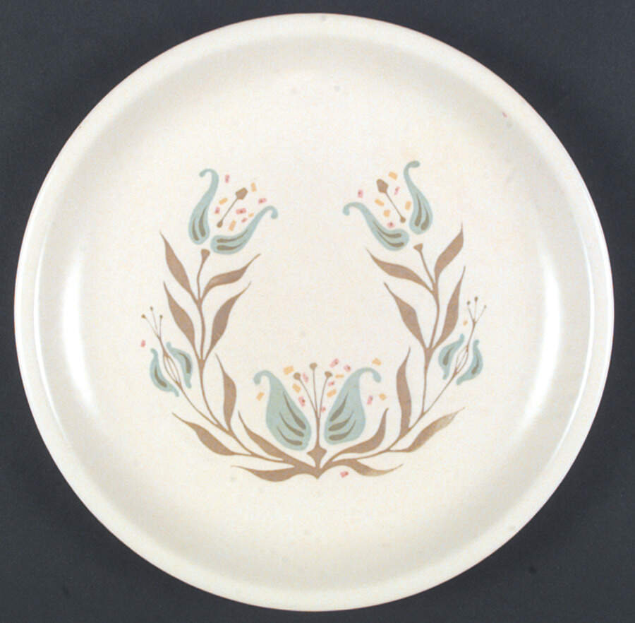Blueberry Hill Dinner Plate by Metlox - Poppytrail - Vernon-1
