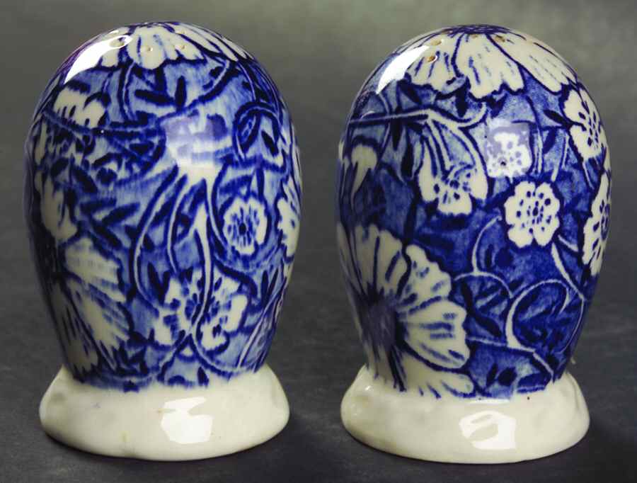 Blossom Time Blue Salt & Pepper Set by Metlox - Poppytrail - Vernon-1