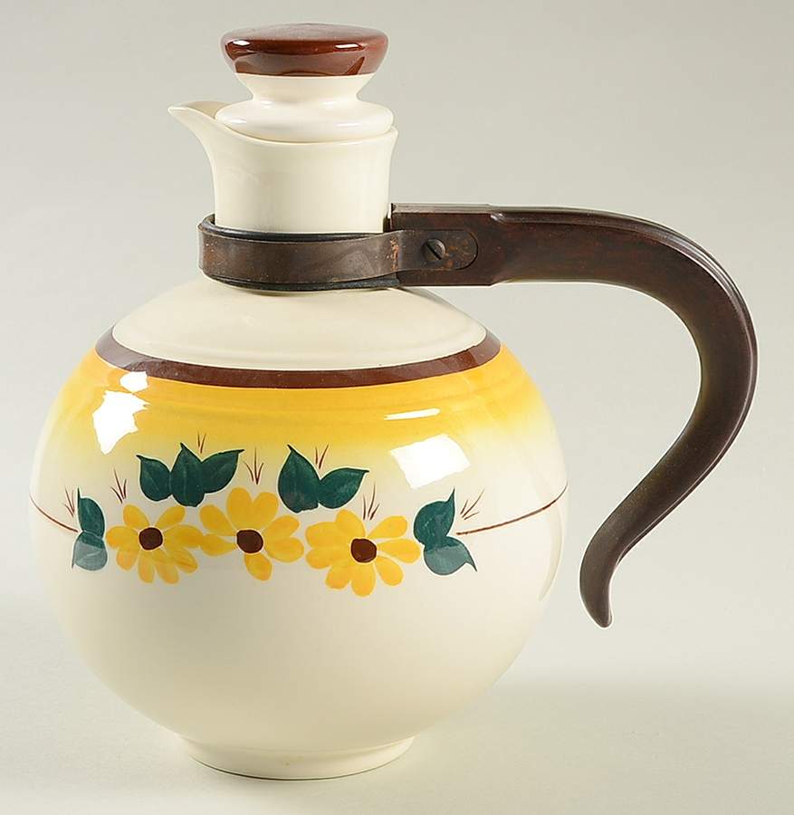 Brown Eyed Susan (Montecito Shape) Carafe & Lid by Metlox - Poppytrail - Vernon-1