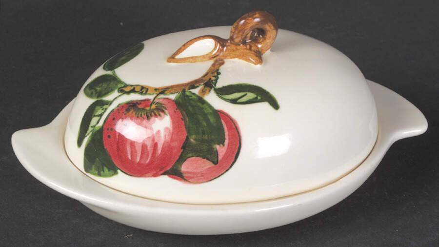 California Apple 1/4 Lb Covered Butter by Metlox - Poppytrail - Vernon-1