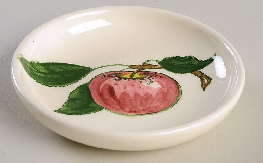 California Apple Coaster by Metlox - Poppytrail - Vernon-1
