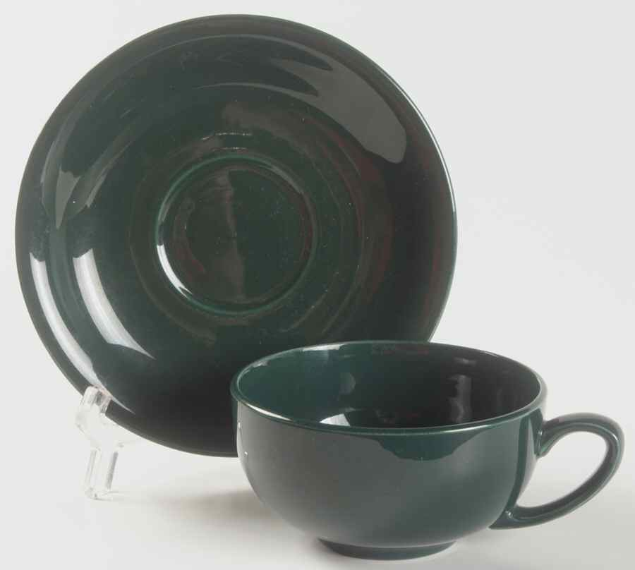 Casual California Green Flat Cup & Saucer Set by Metlox - Poppytrail - Vernon-1