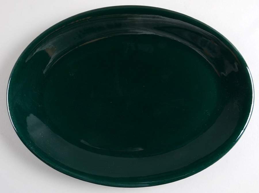 Casual California Green 13" Oval Serving Platter by Metlox - Poppytrail - Vernon-1