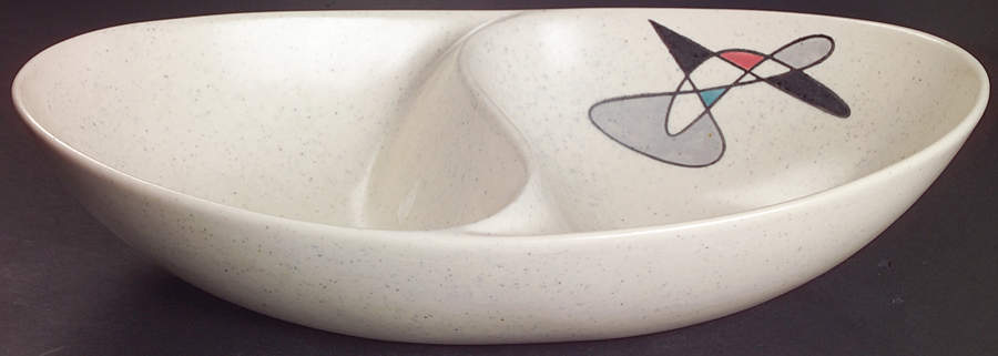 California Contempora 11" Oval Divided Vegetable Bowl by Metlox - Poppytrail - Vernon-1