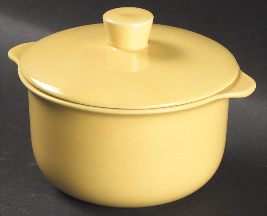 Casual California Yellow Individual Casserole & Lid by Metlox - Poppytrail - Vernon-1