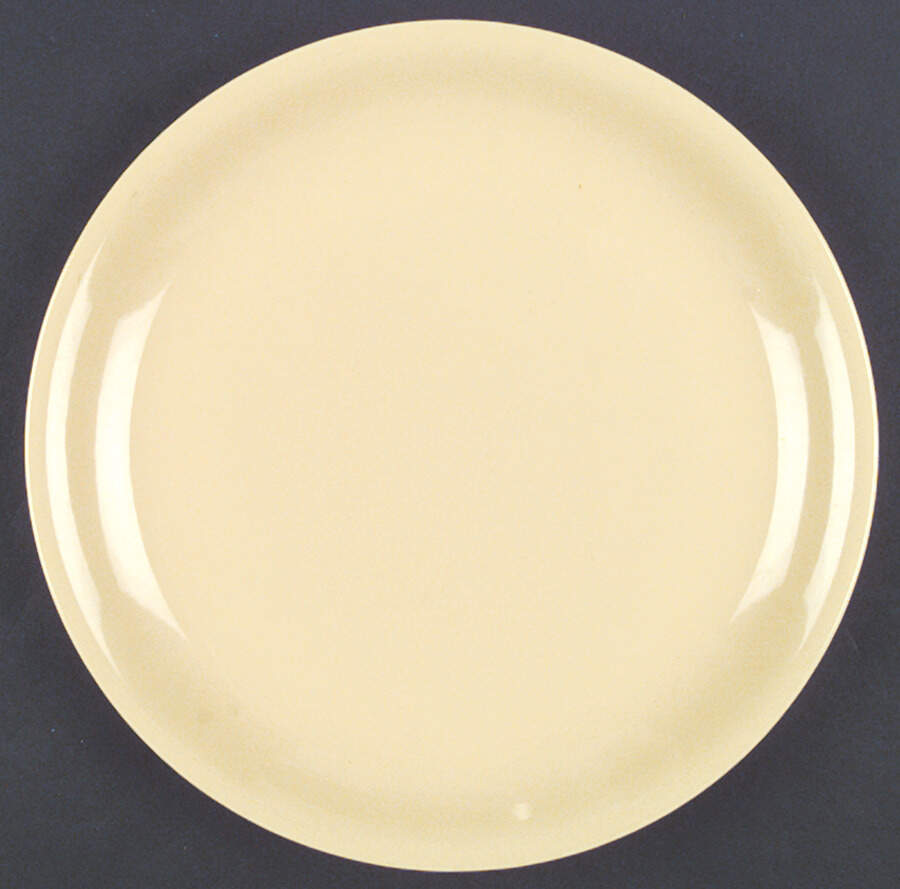 Casual California Yellow Dinner Plate by Metlox - Poppytrail - Vernon-1