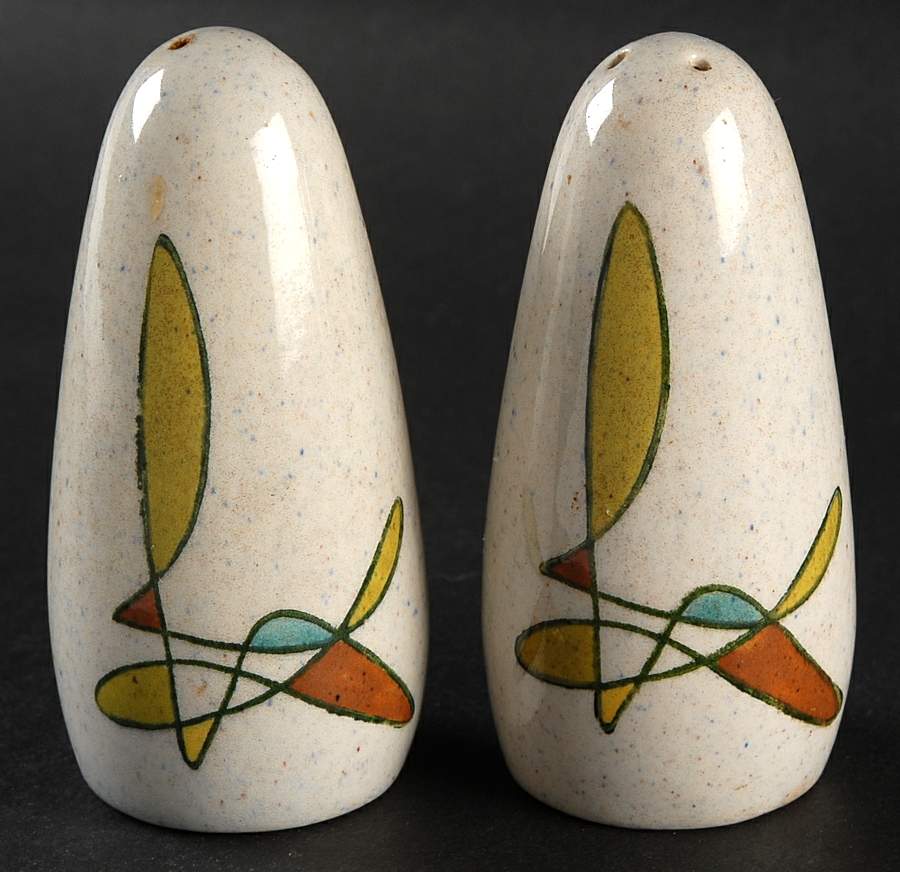 California Free Form Salt & Pepper Set by Metlox - Poppytrail - Vernon-1