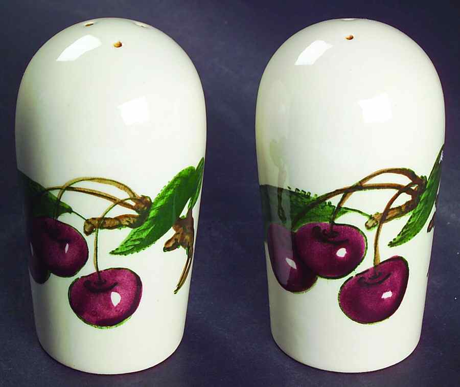 California Fruit Oversized Salt & Pepper Set by Metlox - Poppytrail - Vernon-1