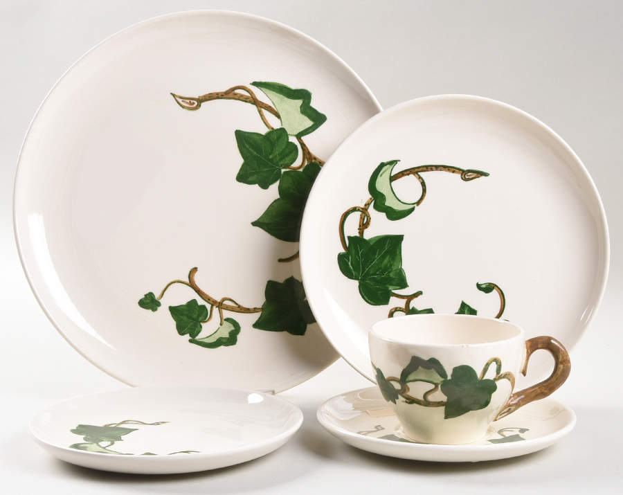 California Ivy 5 Piece Place Setting by Metlox - Poppytrail - Vernon-1