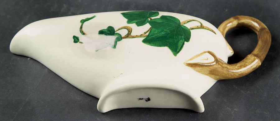 California Ivy 7" Wall Pocket Vase by Metlox - Poppytrail - Vernon-1