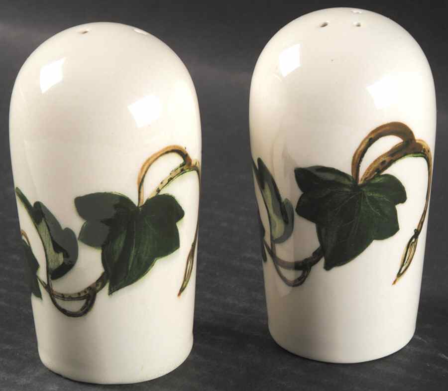 California Ivy Oversized Salt & Pepper Set by Metlox - Poppytrail - Vernon-1