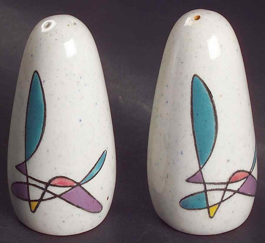 California Mobile Salt & Pepper Set by Metlox - Poppytrail - Vernon-1