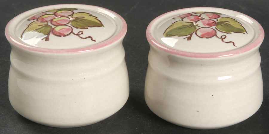 California Orchard Salt & Pepper Set by Metlox - Poppytrail - Vernon-1