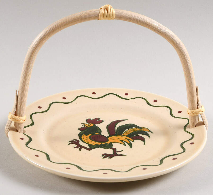 California Provincial 5 3/8"-5 5/8" Bamboo Handled Serving Plate  HC by Metlox - Poppytrail - Vernon-1