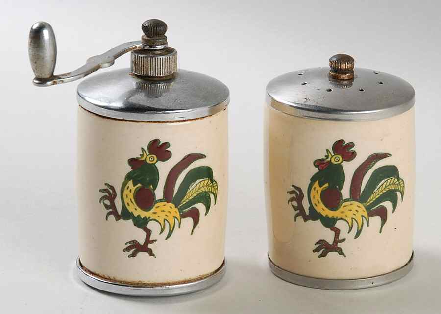 California Provincial Salt Mill & Pepper Mill Set by Metlox - Poppytrail - Vernon-1