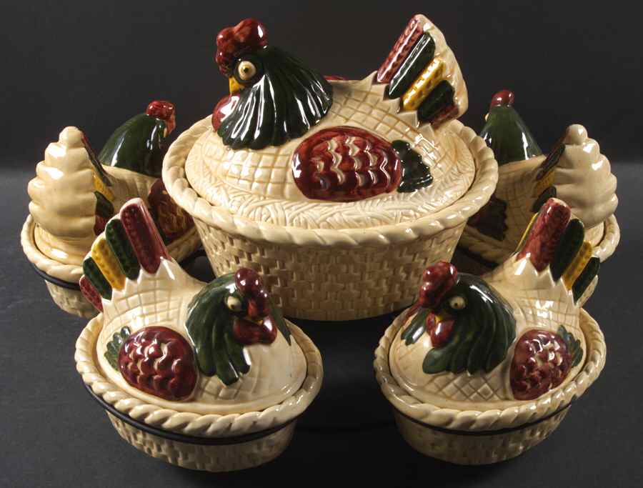 California Provincial 13-Piece Lazy Susan with Stand by Metlox - Poppytrail - Vernon-1