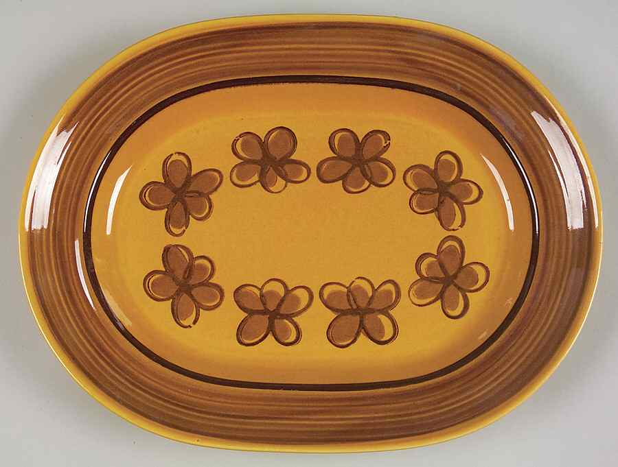 Carmel 13" Oval Serving Platter by Metlox - Poppytrail - Vernon-1