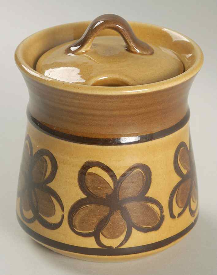 Carmel Sugar Bowl & Lid by Metlox - Poppytrail - Vernon-1