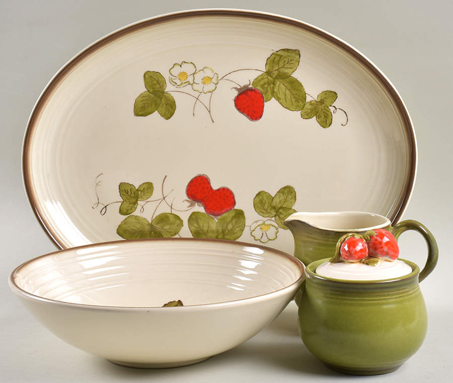 California Strawberry 5 Piece Hostess Set by Metlox - Poppytrail - Vernon-1