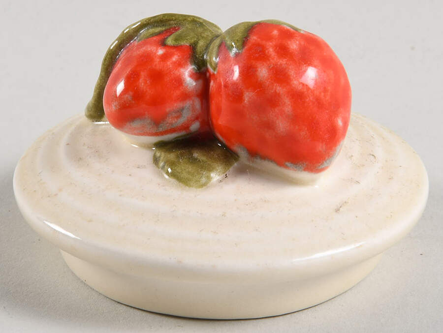 California Strawberry Lid for Sugar Bowl by Metlox - Poppytrail - Vernon-1