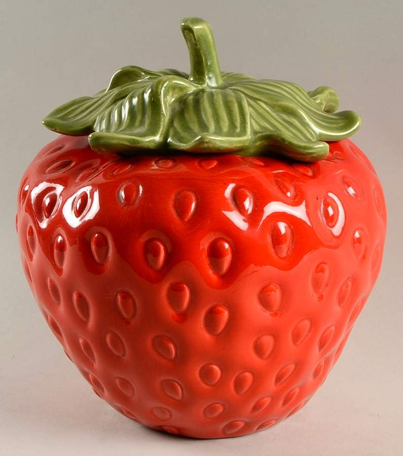 California Strawberry Cookie Jar & Lid by Metlox - Poppytrail - Vernon-1