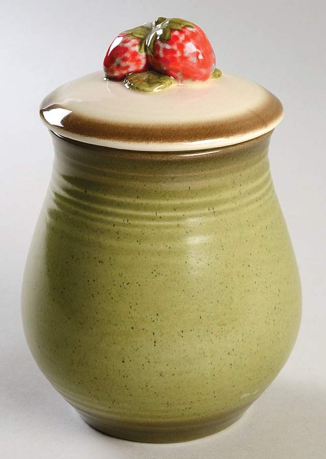 California Strawberry Small Canister & Lid by Metlox - Poppytrail - Vernon-1