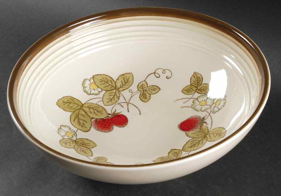 California Strawberry 11" Large Salad Serving Bowl by Metlox - Poppytrail - Vernon-1