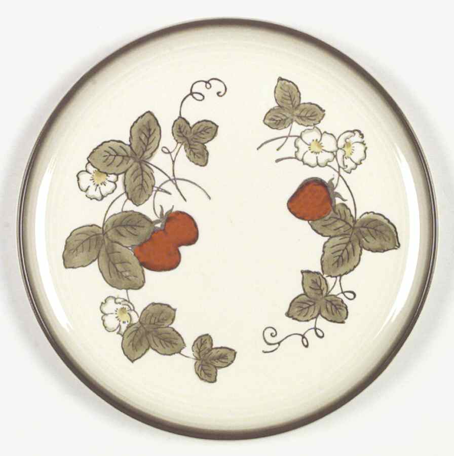 California Strawberry Dinner Plate by Metlox - Poppytrail - Vernon-1