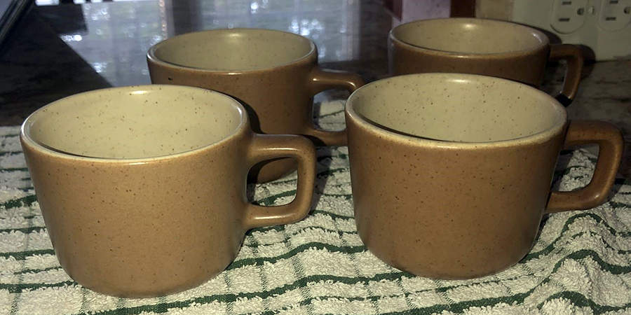 California Tempo Brown Mug by Metlox - Poppytrail - Vernon-1