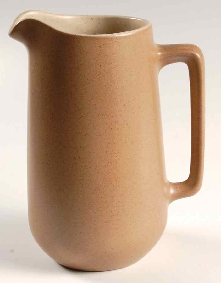 California Tempo Brown 32 Oz Pitcher by Metlox - Poppytrail - Vernon-1