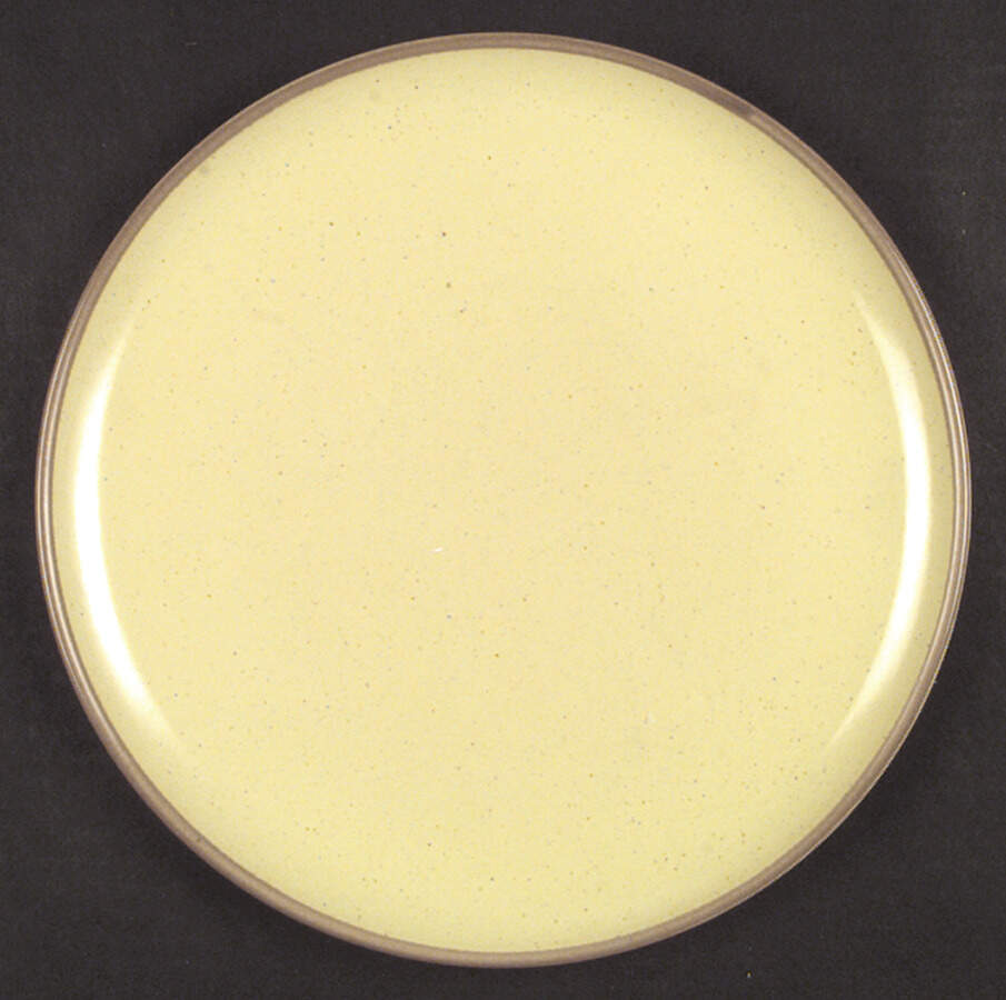 California Tempo Yellow Dinner Plate by Metlox - Poppytrail - Vernon-1
