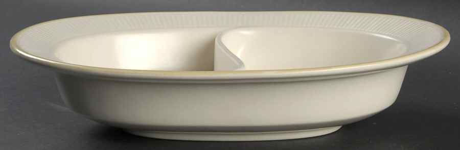 Classic Flower 11" Oval Divided Vegetable Bowl by Metlox - Poppytrail - Vernon-1