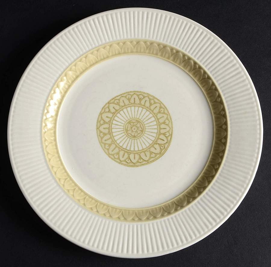 Classic Flower Salad Plate by Metlox - Poppytrail - Vernon-1