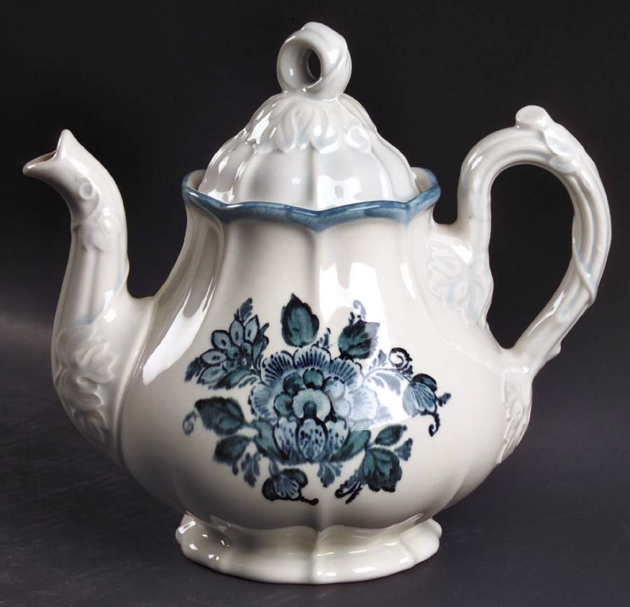 Colonial Garden Blue Teapot & Lid by Metlox - Poppytrail - Vernon-1