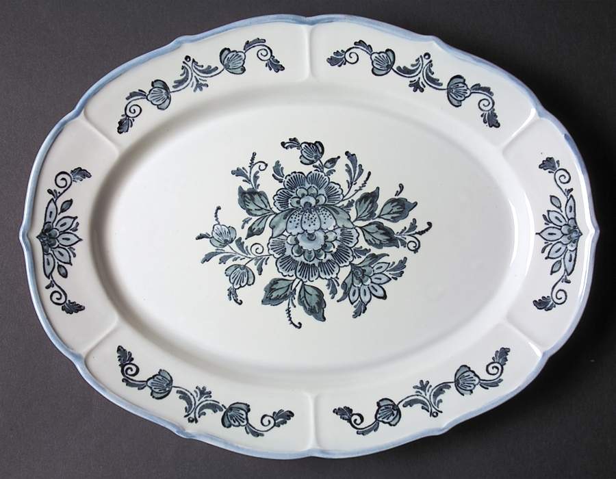 Colonial Garden Blue 14" Oval Serving Platter by Metlox - Poppytrail - Vernon-1