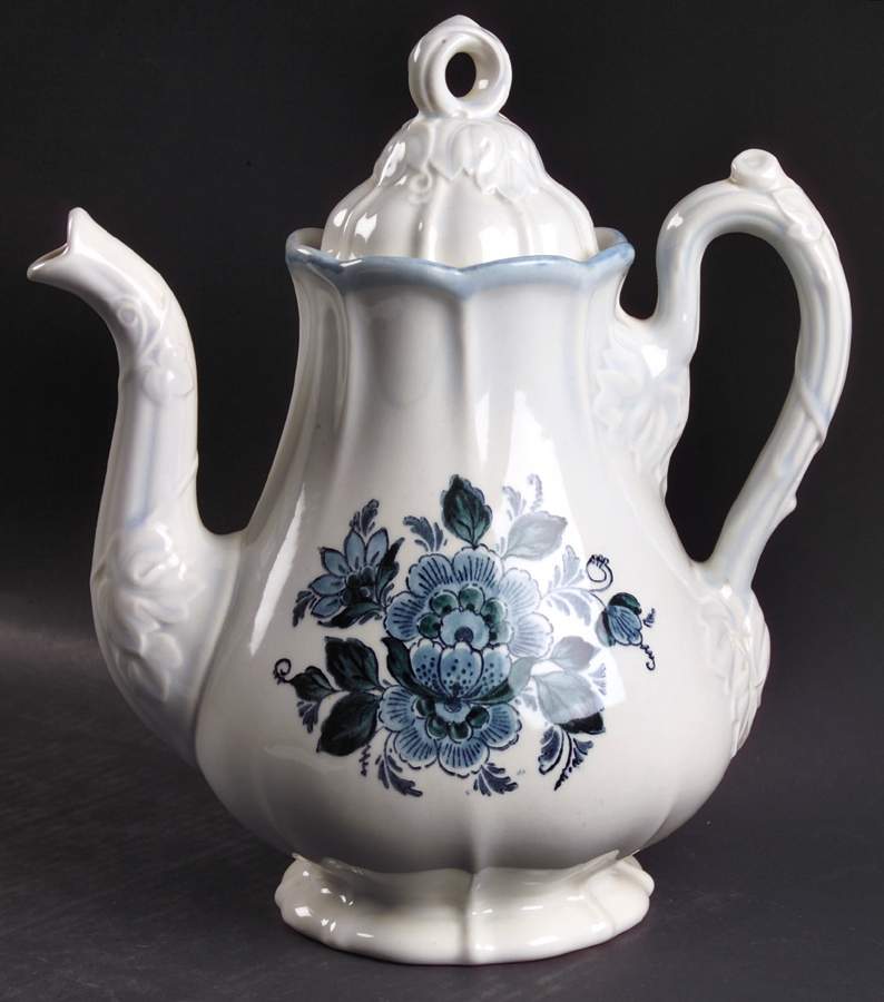 Colonial Garden Blue Coffee Pot & Lid by Metlox - Poppytrail - Vernon-1