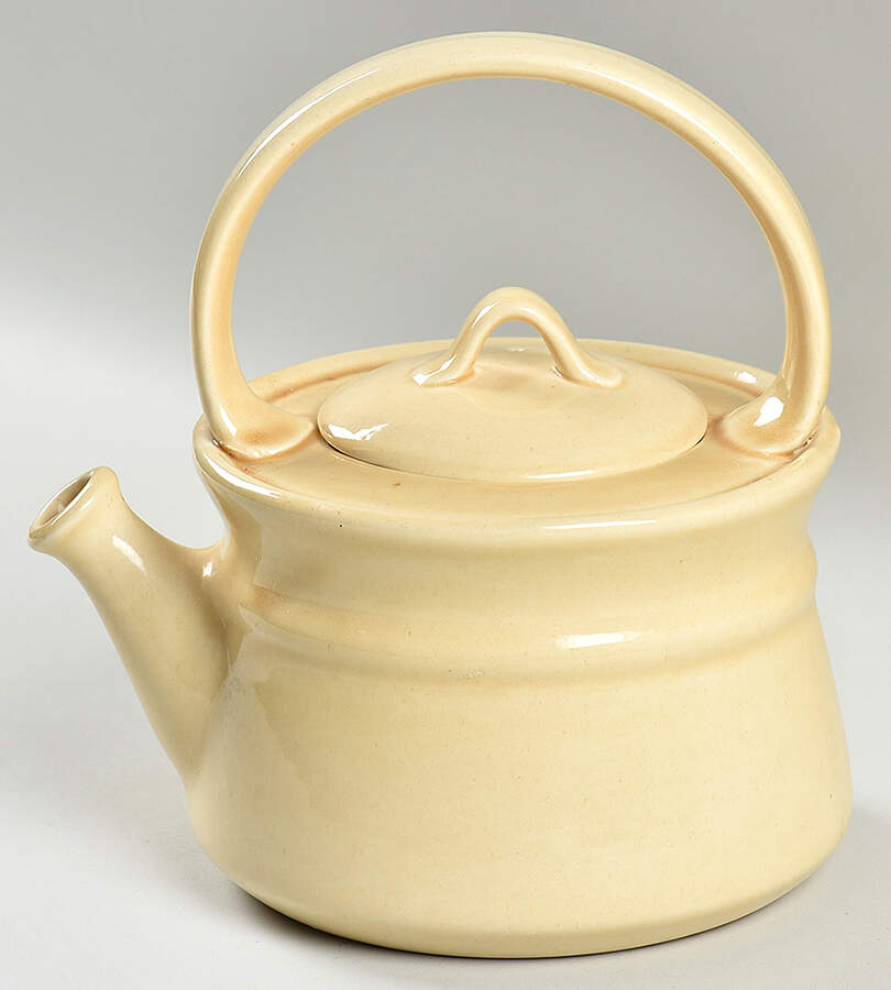 Colorstax Sand Teapot & Lid by Metlox - Poppytrail - Vernon-1