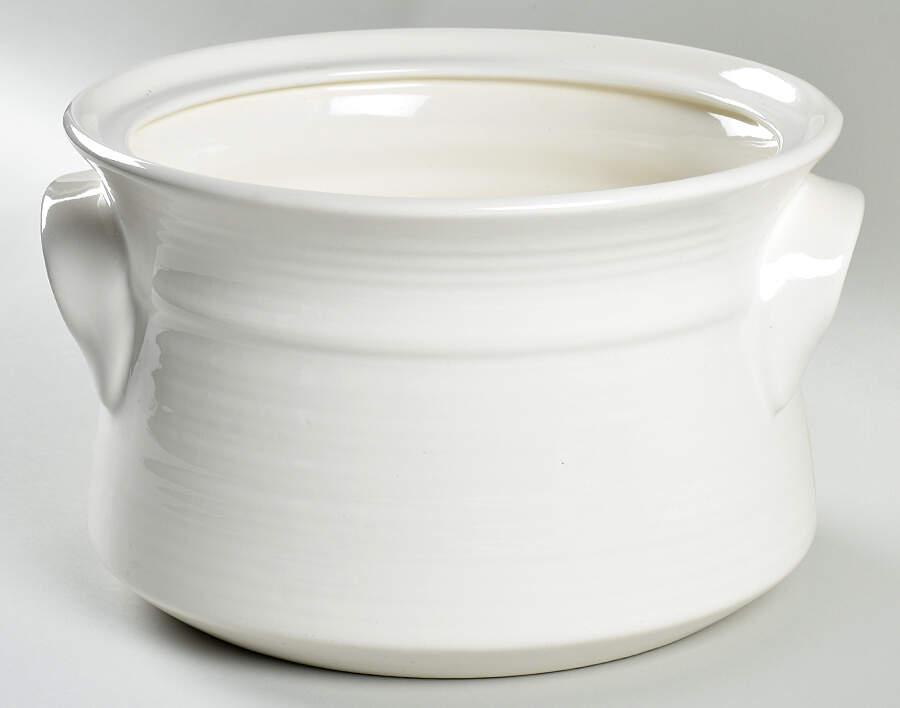 Colorstax White Tureen No Lid by Metlox - Poppytrail - Vernon-1