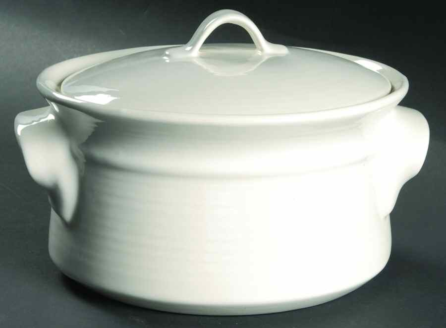 Colorstax White 2 Qt Round Covered Casserole by Metlox - Poppytrail - Vernon-1