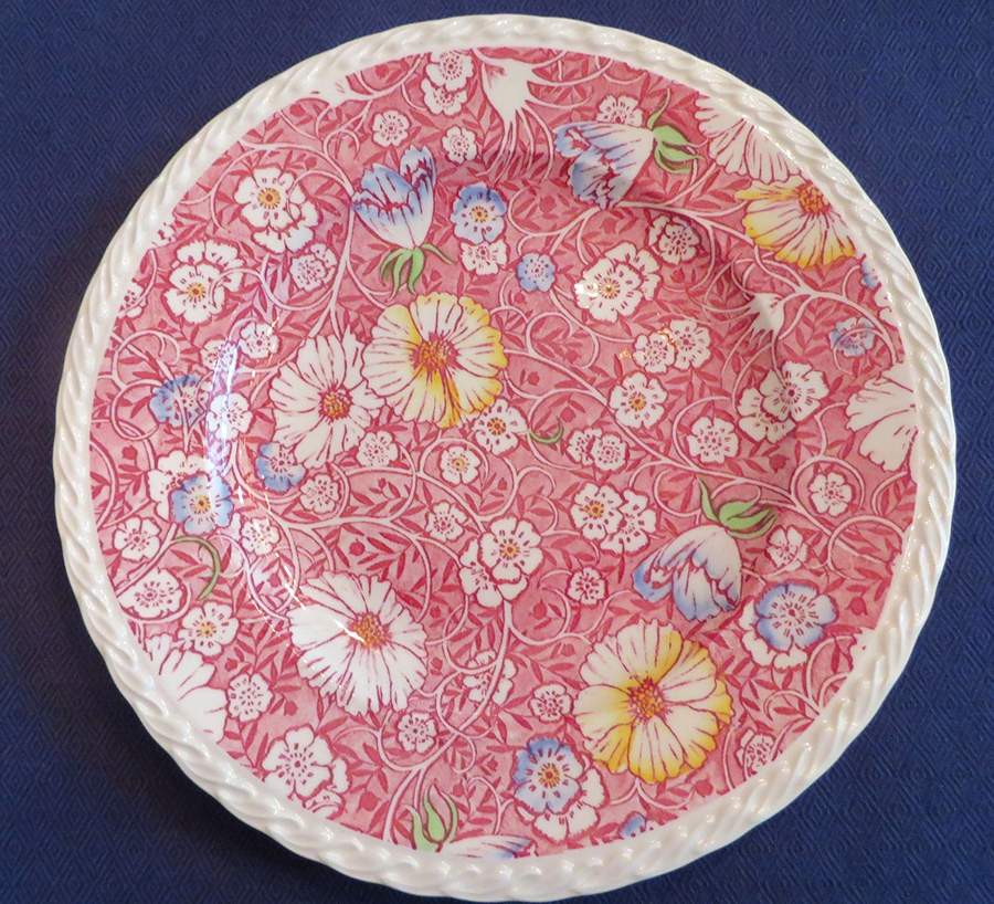 Cosmos Luncheon Plate by Metlox - Poppytrail - Vernon-1