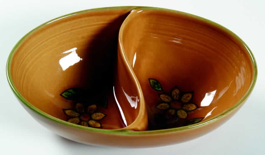 Dahlia Gold 8" Oval Divided Vegetable Bowl by Metlox - Poppytrail - Vernon-1