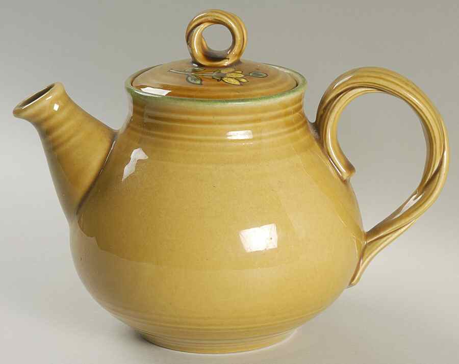 Dahlia Gold Teapot & Lid by Metlox - Poppytrail - Vernon-1