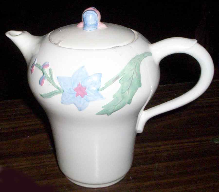 Delphinium Coffee Pot & Lid by Metlox - Poppytrail - Vernon-1