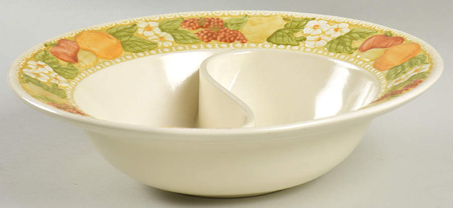 Della Robbia Round Divided Vegetable Bowl by Metlox - Poppytrail - Vernon-1