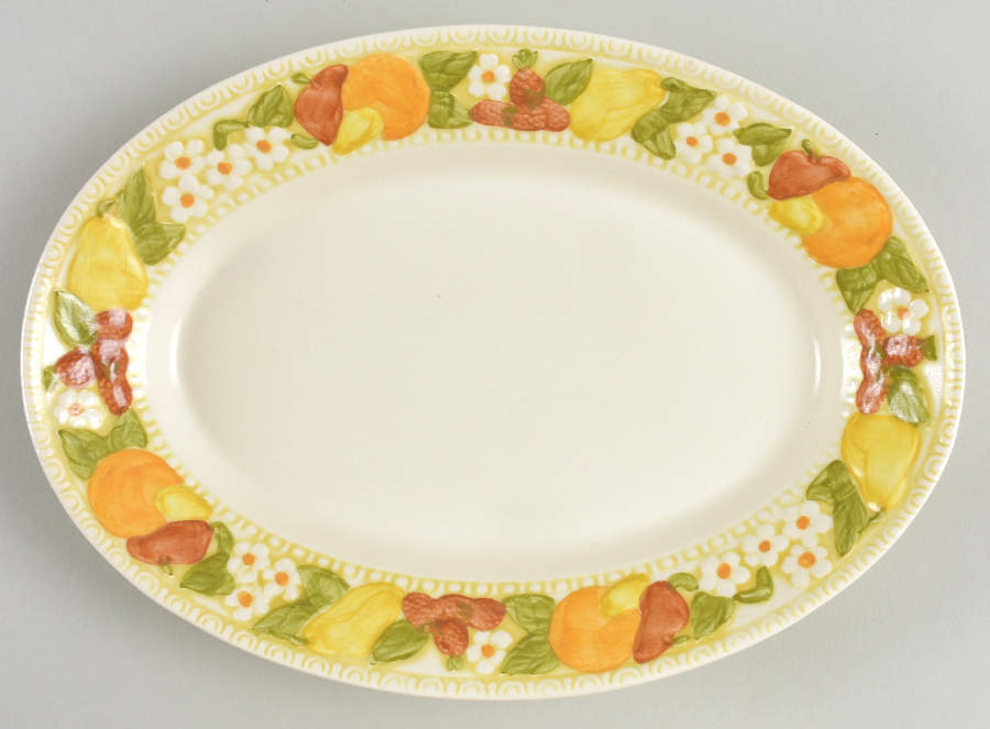 Della Robbia 9" Oval Serving Platter by Metlox - Poppytrail - Vernon-1
